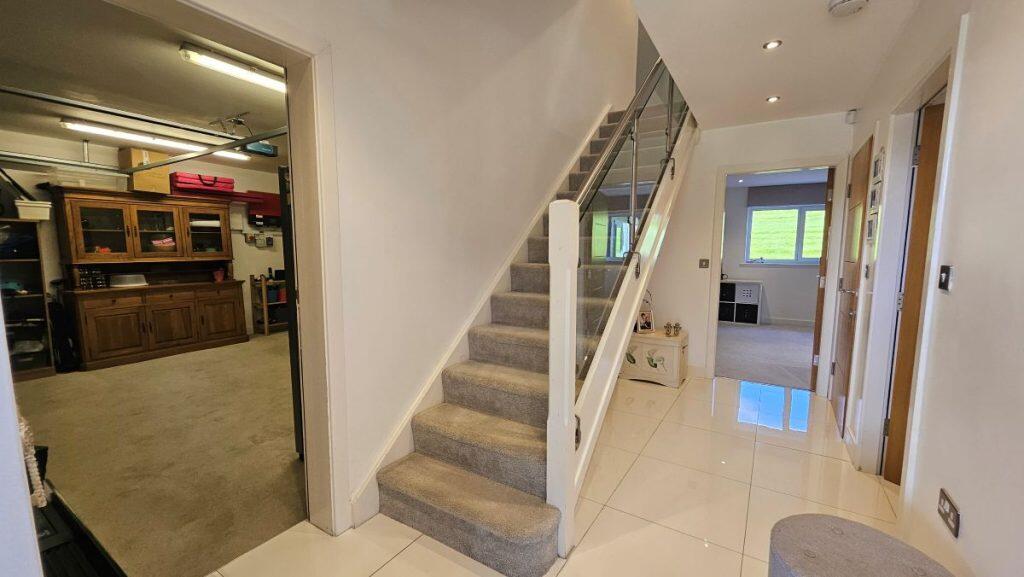 7 Chapel View, Turton. Bolton. BL7 0LE photo 4
