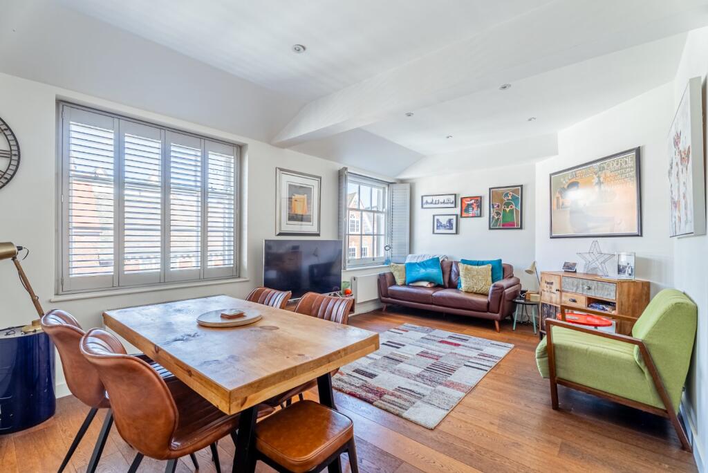 Main image of property: Chequer Court, 8 Chequer Street, St. Albans, Hertfordshire, AL1