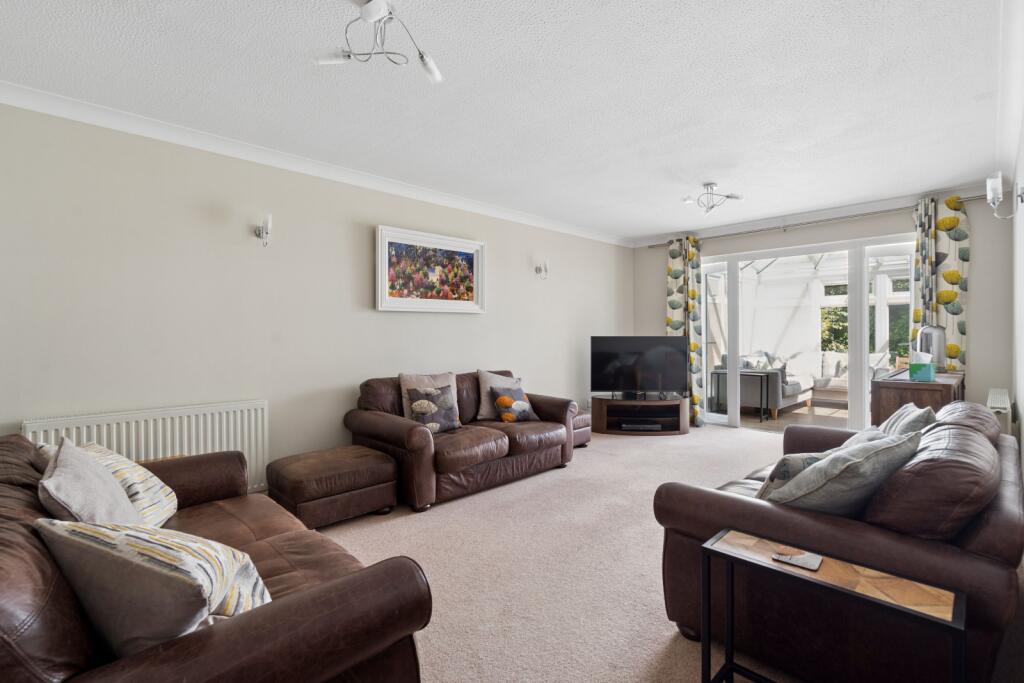 Mountview, Northwood, HA6 3NZ photo 2