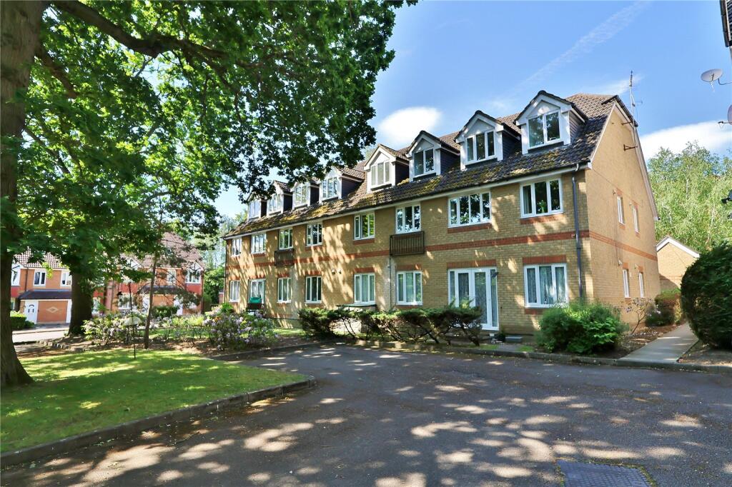 Main image of property: Alexandra Gardens, Knaphill, Woking, Surrey, GU21