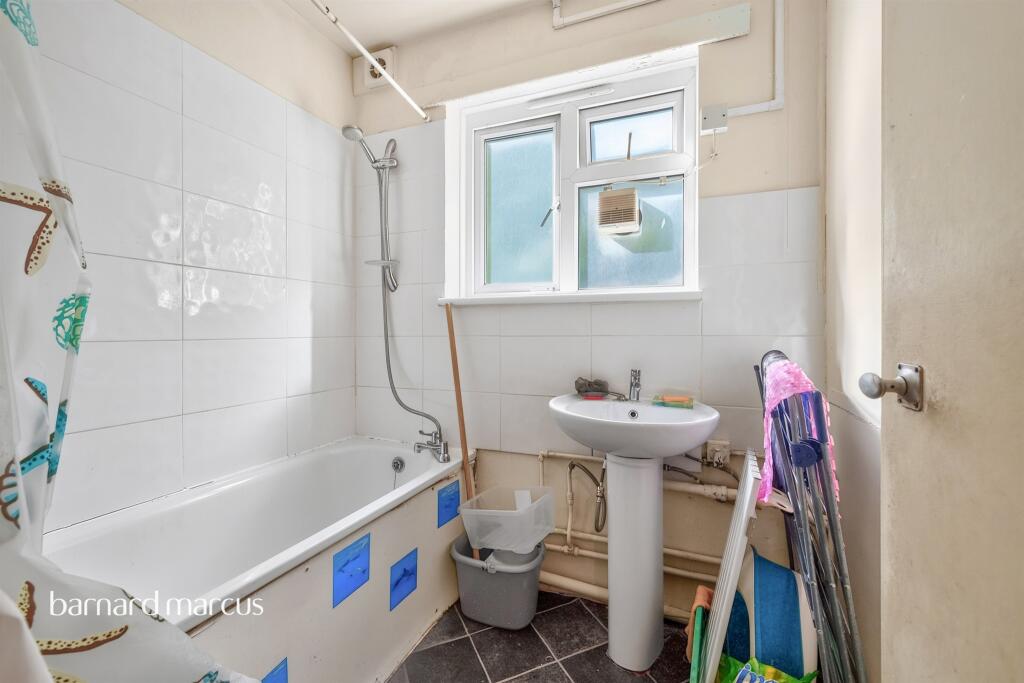 Apartment in London - More