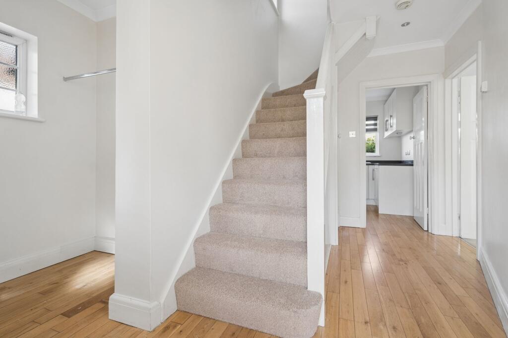 House in Watford - View 5