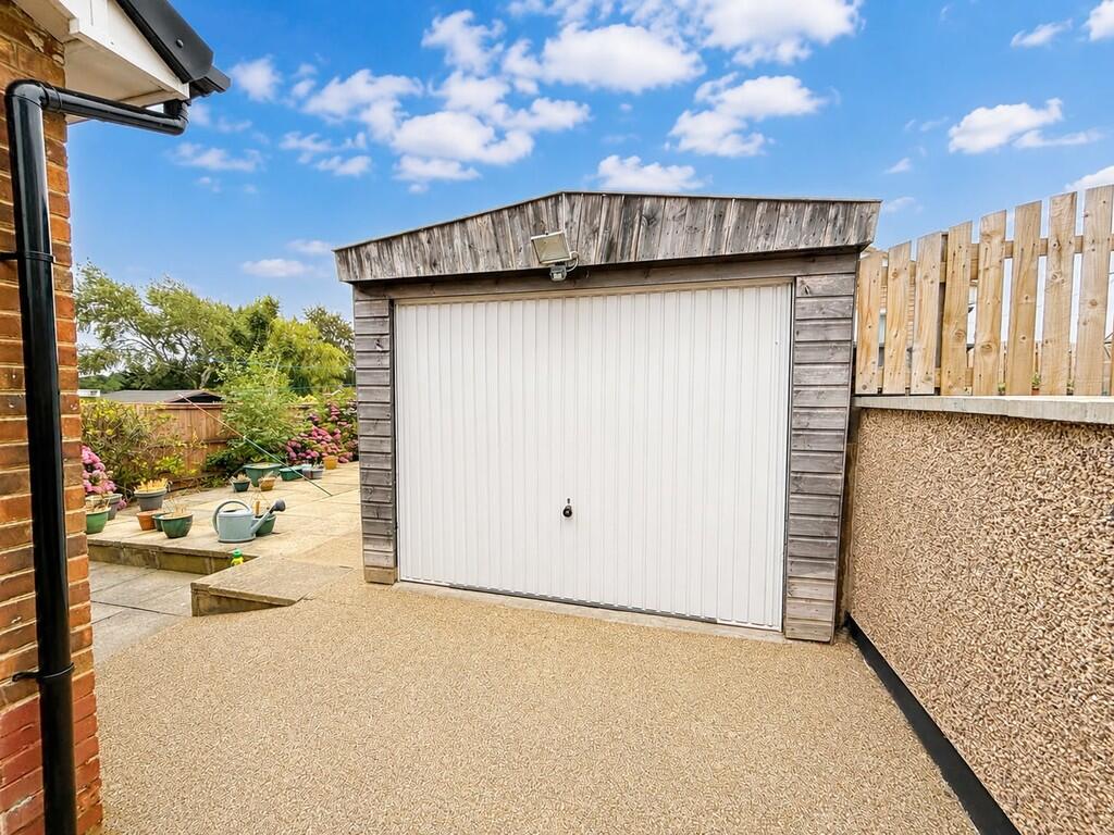 Leaventhorpe Way, Bradford - View 2