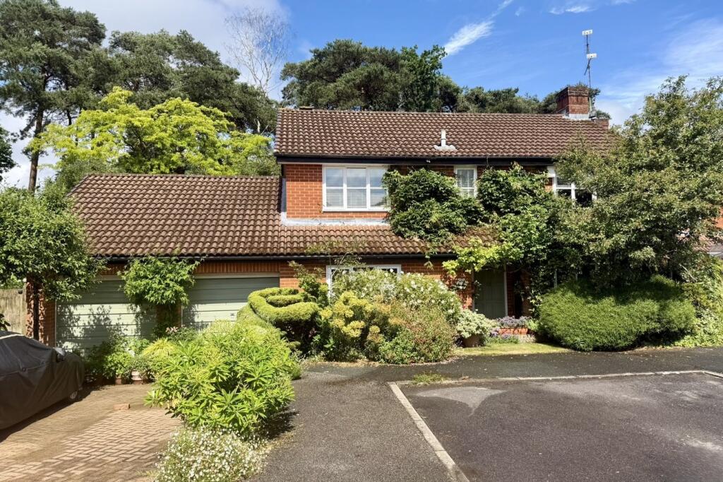 Main image of property: Cheylesmore Drive, FRIMLEY, GU16