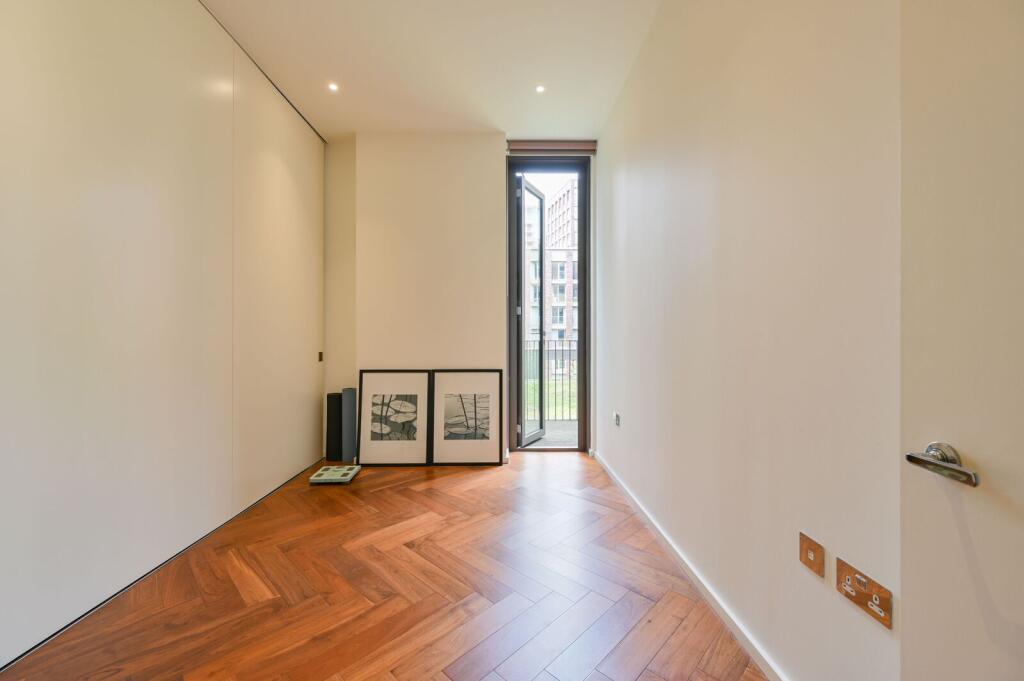 Apartment in London - View 3
