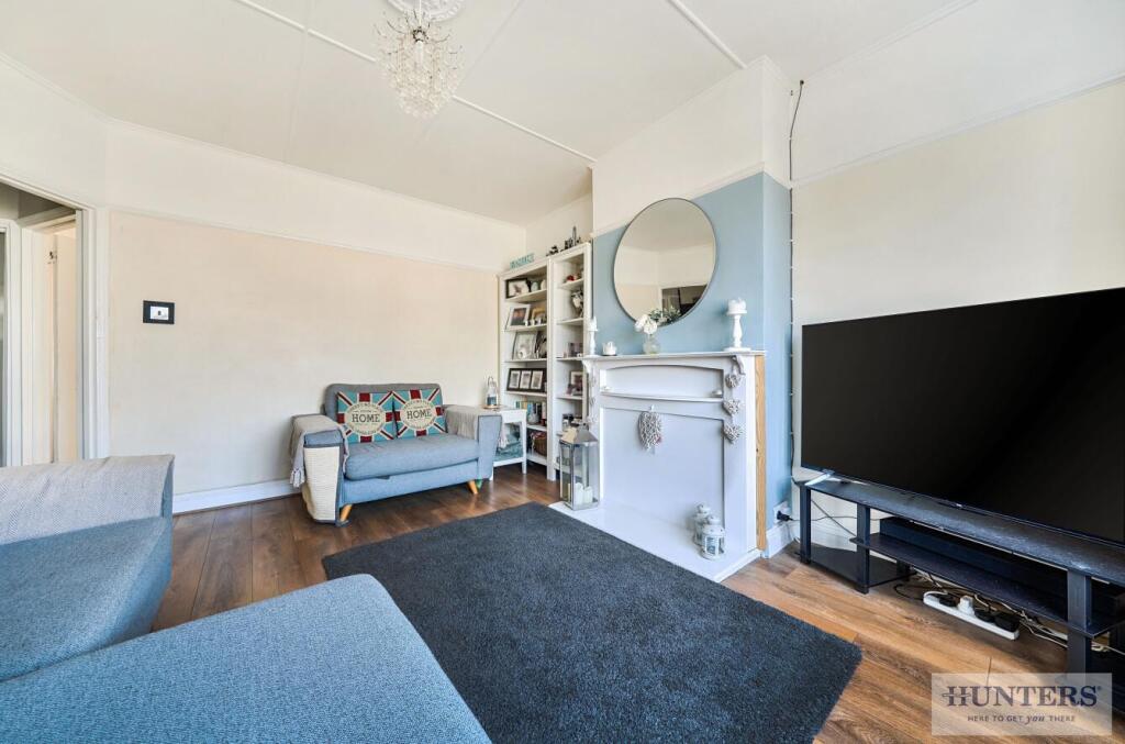House in London, Upper Belvedere - More