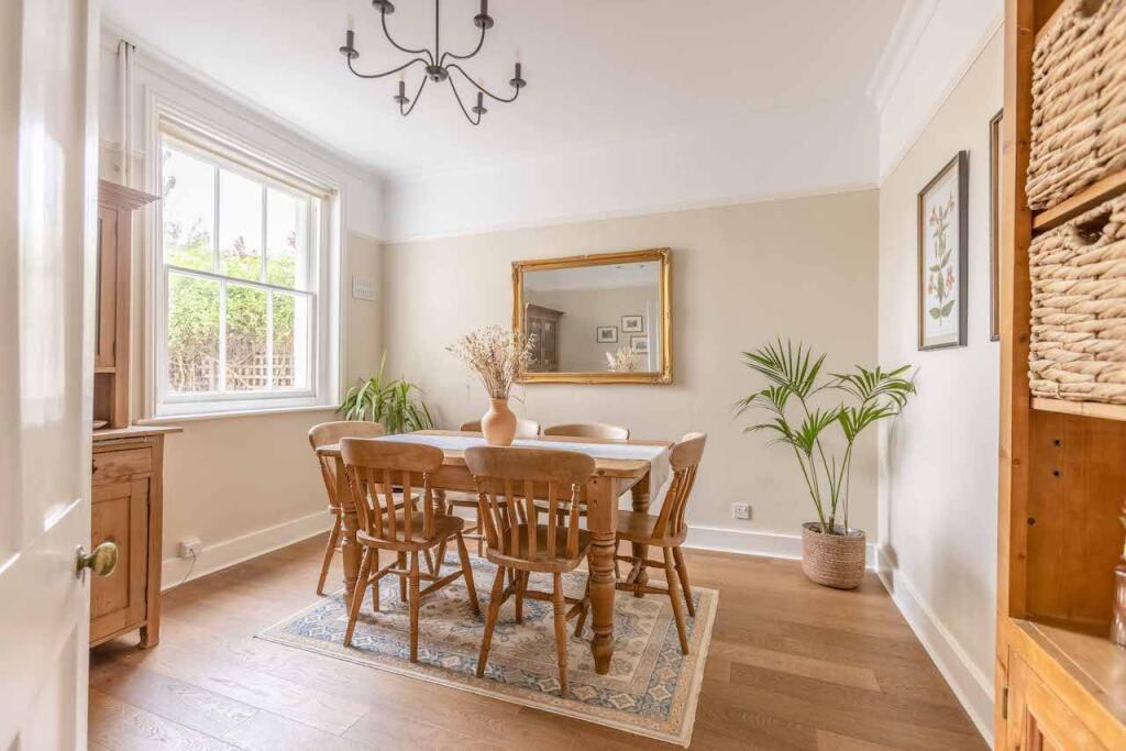 Horton Road, Datchet, SL3 photo 4