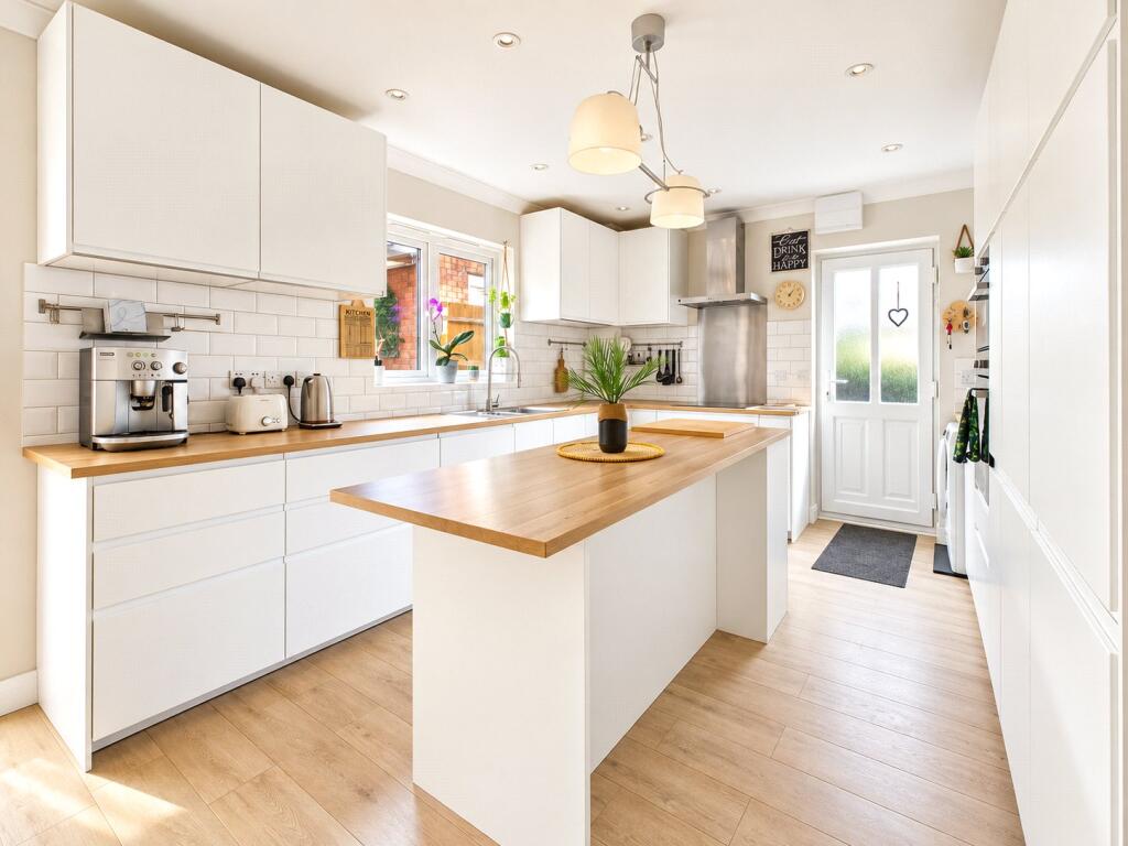 House in Swindon - View 4