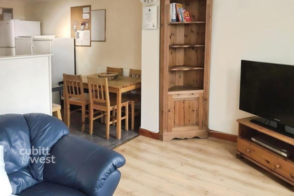 House in Chichester, East Broyle - View 3