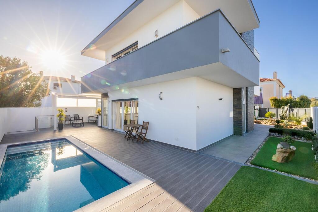 Main image of property: Lisbon, Cascais