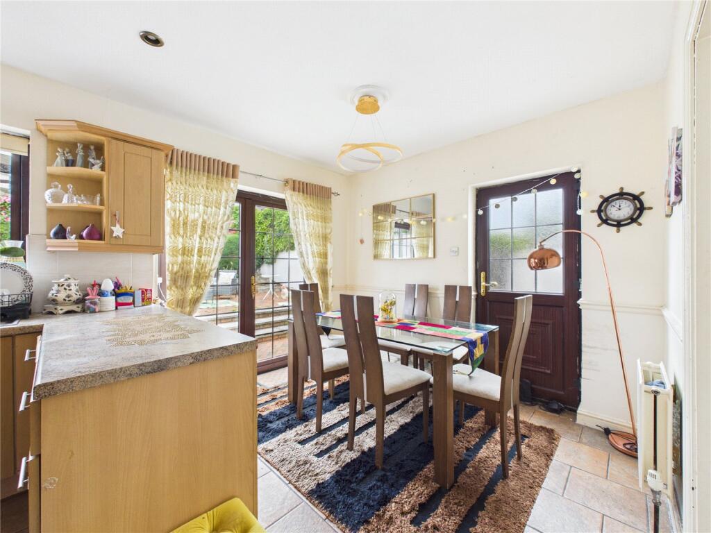 House in Bristol, Kingswood - More