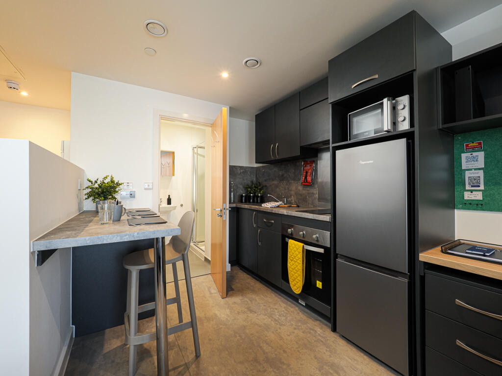 Apartment in Canterbury, Kent - View 3