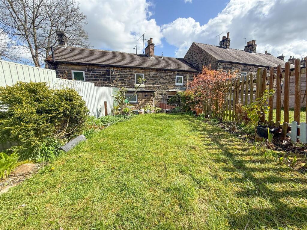 Main Road, Wharncliffe Side, S35 photo 5