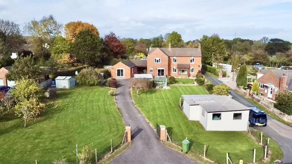 Main image of property: 4 Beds & Annex