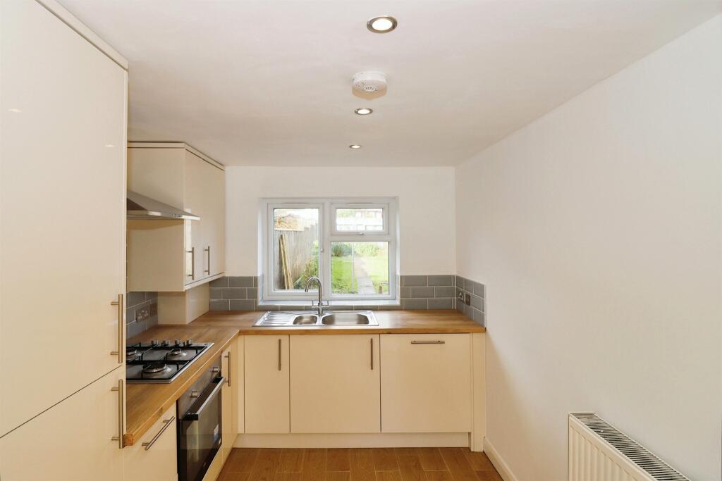 Apartment in Bristol, Kingswood - View 5