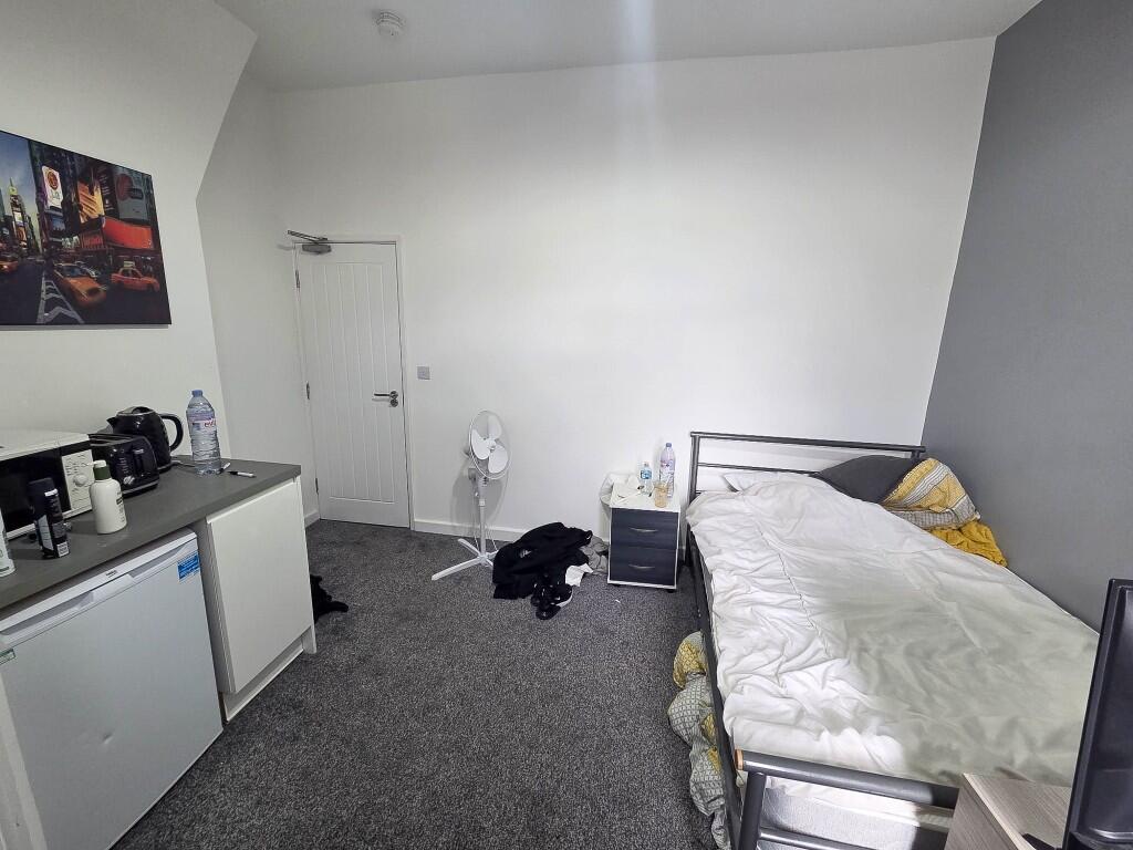 Coalshaw Green Road, Oldham, Greater Manchester, OL9 photo 4