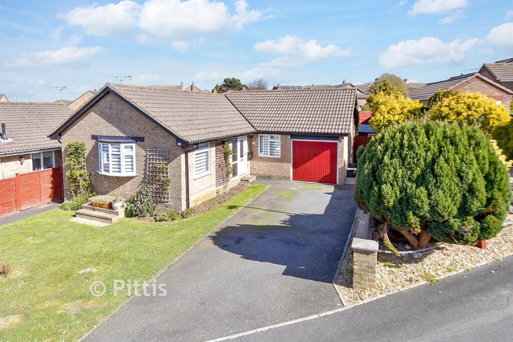Plover Close, Sandown, Isle of Wight photo 2