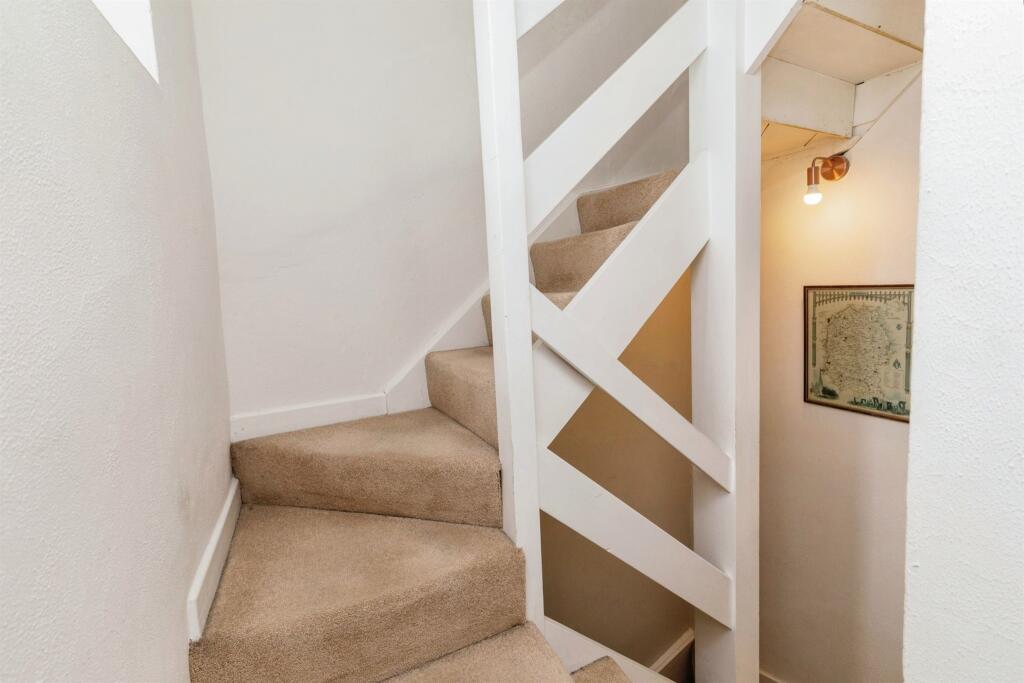 House in Batheaston, Bath and North East Somerset - View 4
