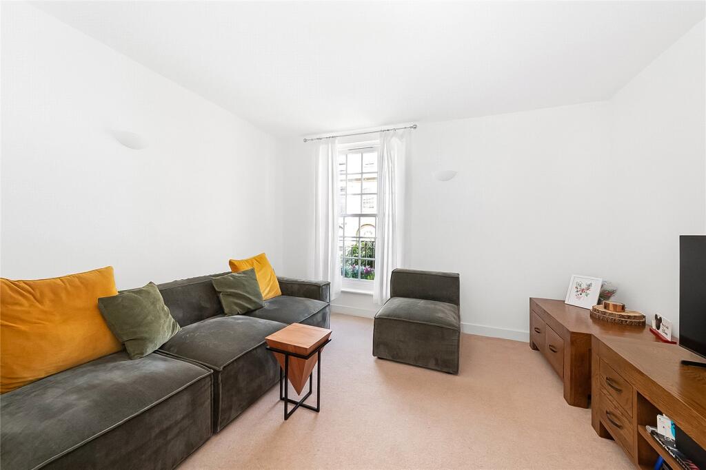 House in London - View 5
