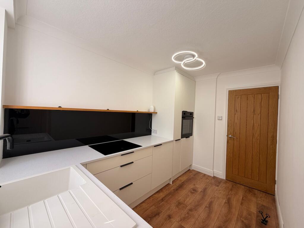 Apartment in Solihull, Castle Bromwich - More