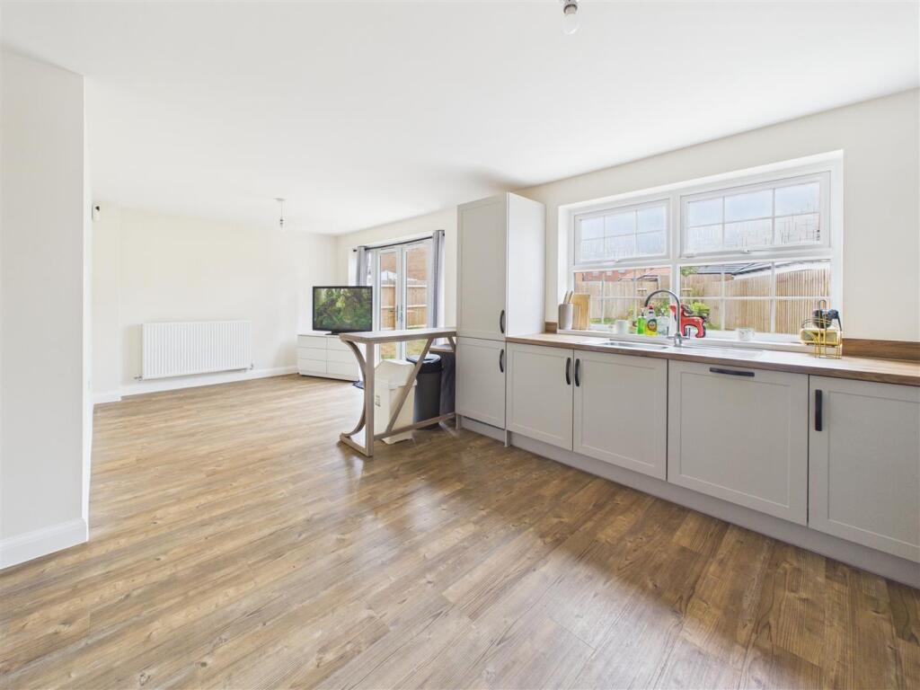 House in Nottingham - View 5