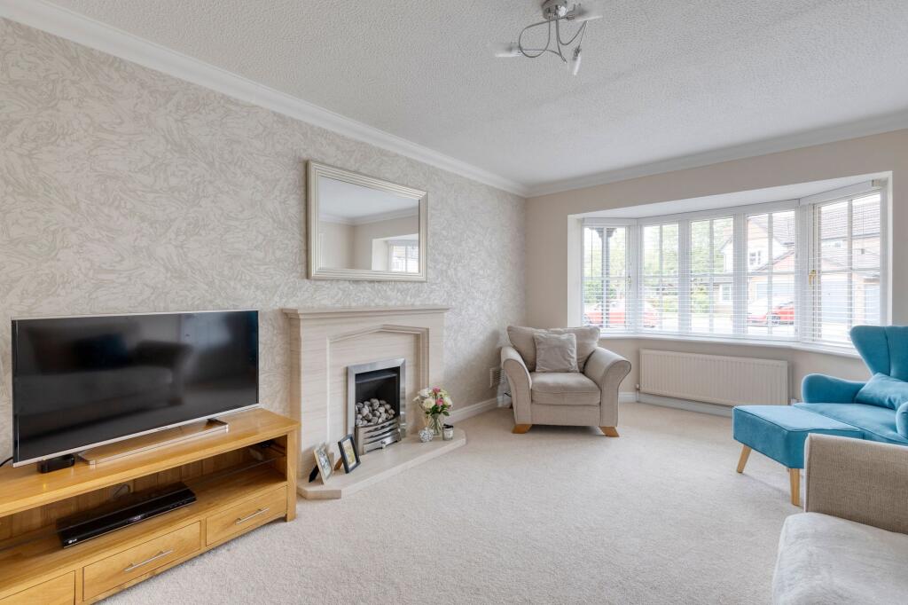 House in Cuddington, Sandiway - More