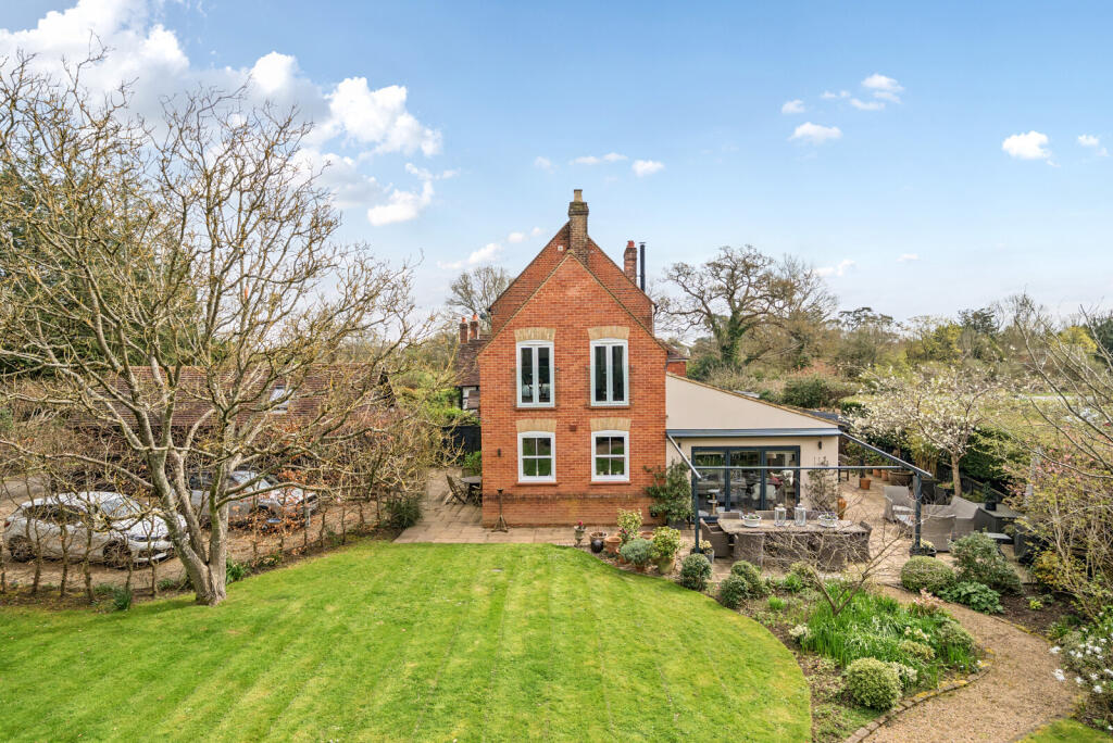 Main image of property: Guildford Road, Cranleigh, GU6