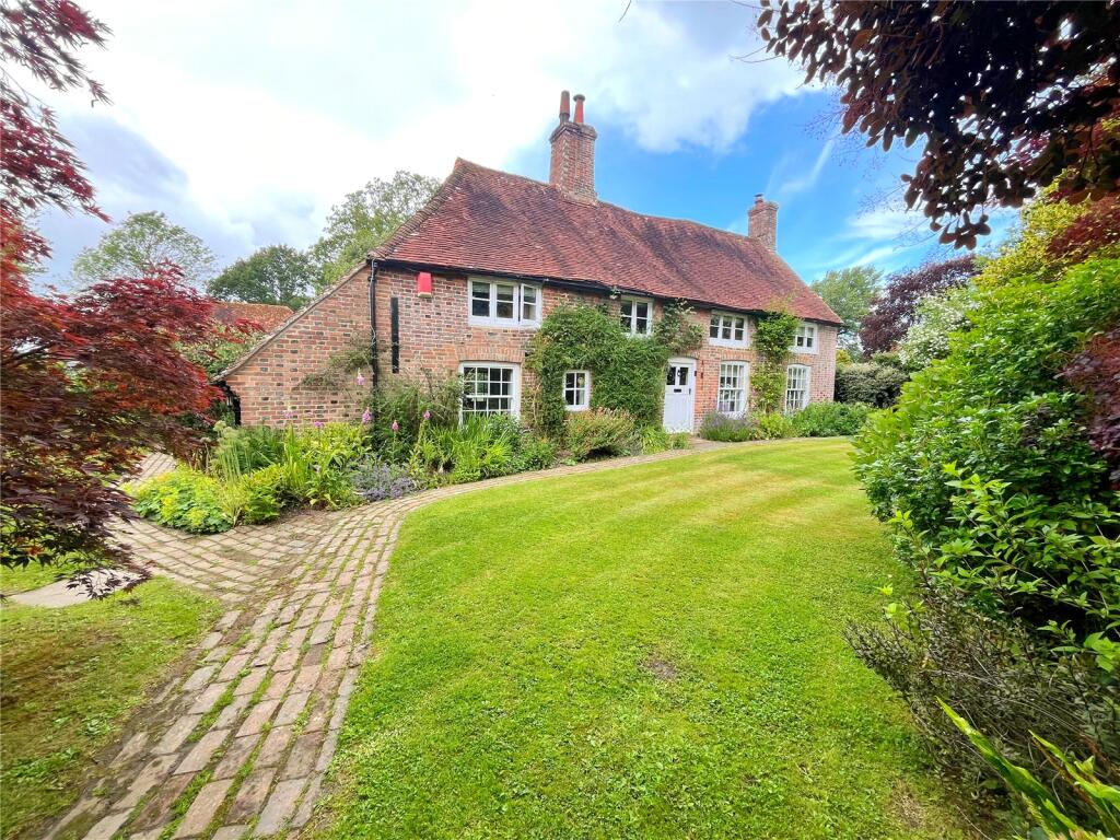 House in Wealden, Herstmonceux - View 3