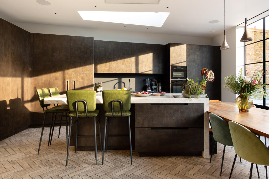House in London - View 3