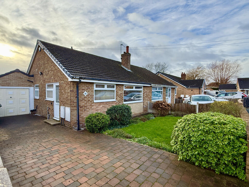 2-bed semi-detached on Thornleigh Crescent, Wakefield, West Yorkshire, £230,000