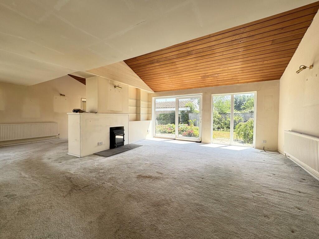FAIRGREEN - Detached, 3 Bedroom Open Plan Bungalow photo 4