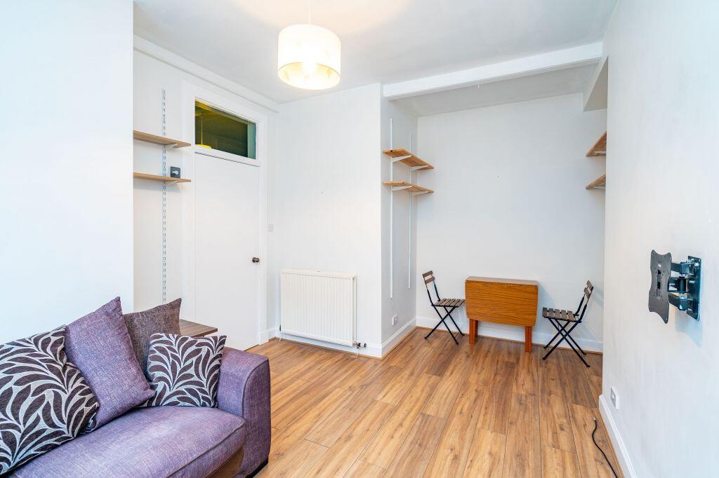 Apartment in Edinburgh - View 4