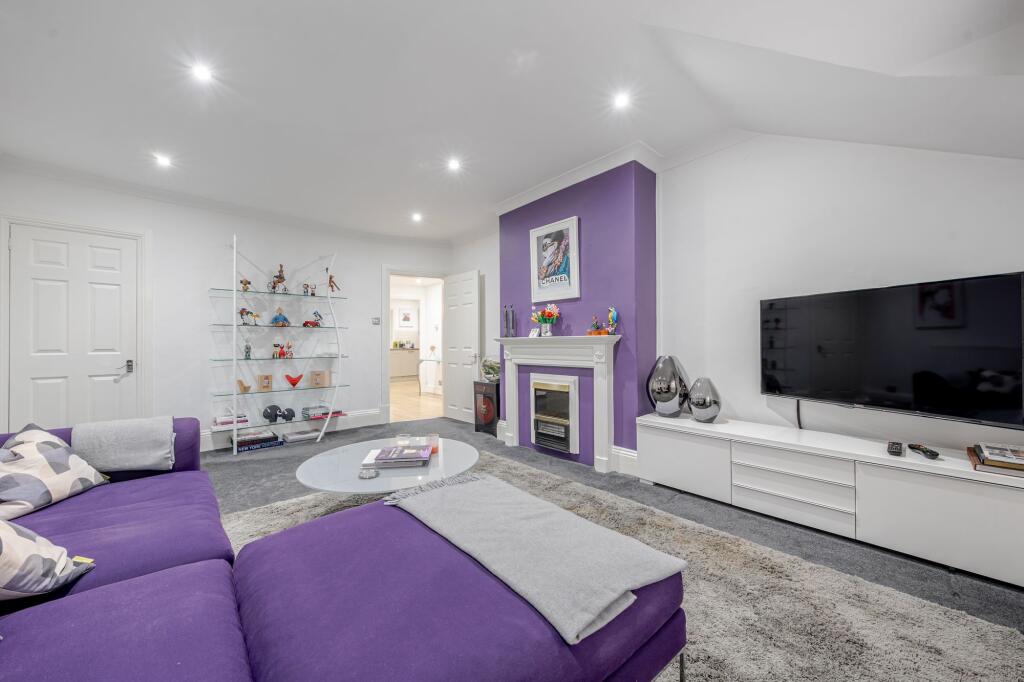 Apartment in Harrogate - View 4