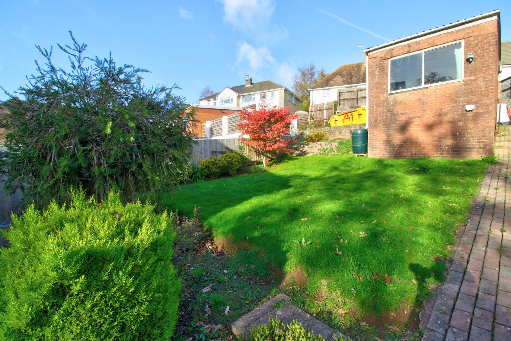 8 Enville Close photo 3