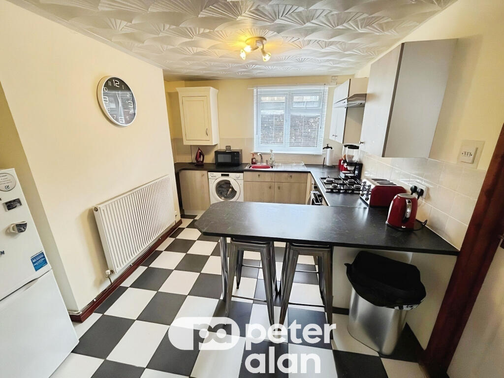 House in Pant, Pen-y-wern, Dowlais - View 5