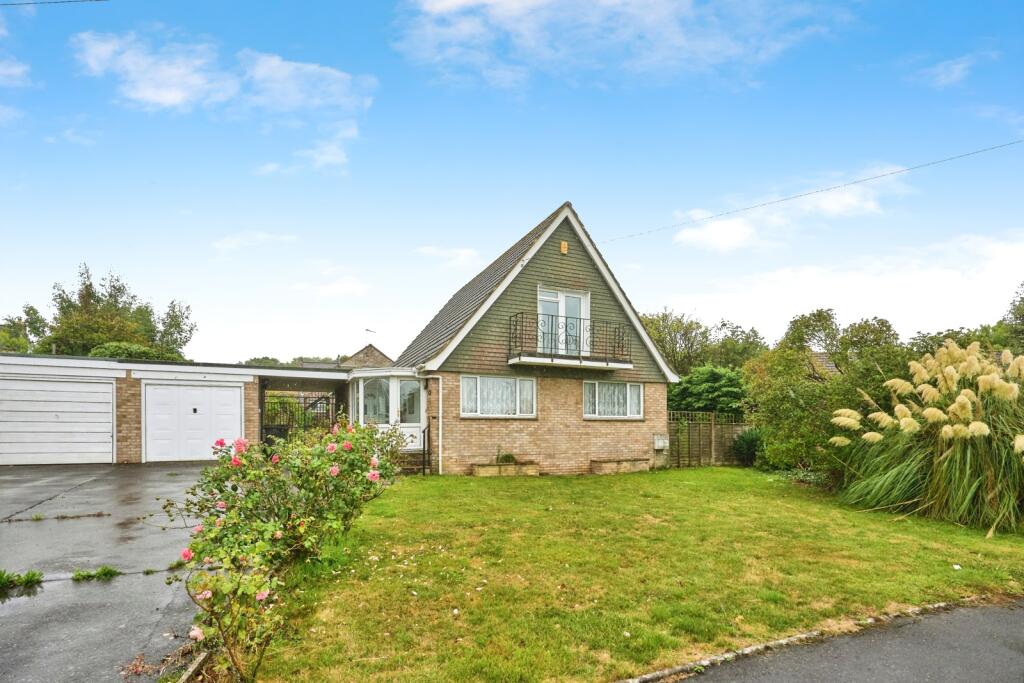 Main image of property: Spencer Glade, Ryde, Isle of Wight, PO33
