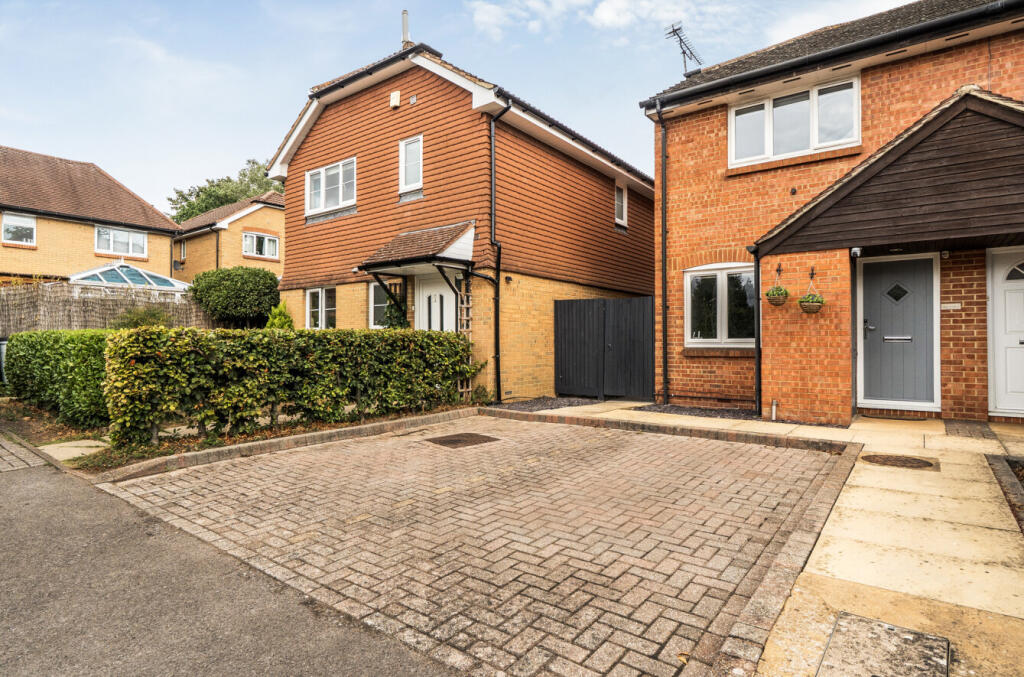 Main image of property: Portia Grove, Warfield, Bracknell, Berkshire, RG42