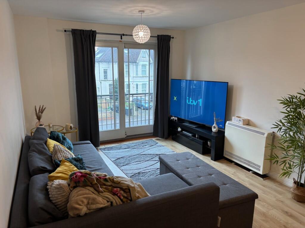 449 High Road, Wood Green, N22 8JE - View 4
