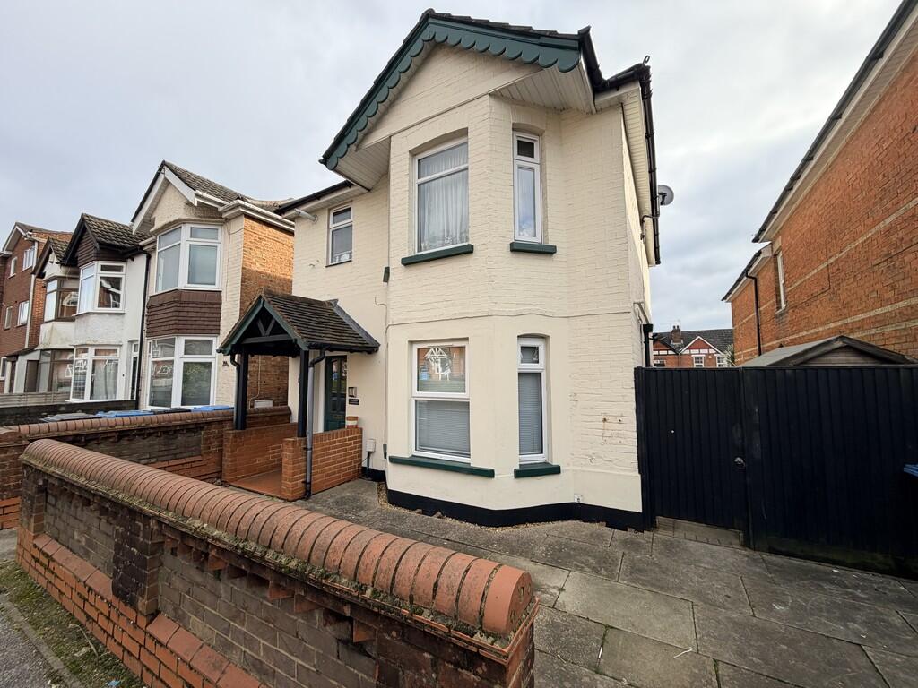 Main image of property: Lower Pasrkstone, Poole