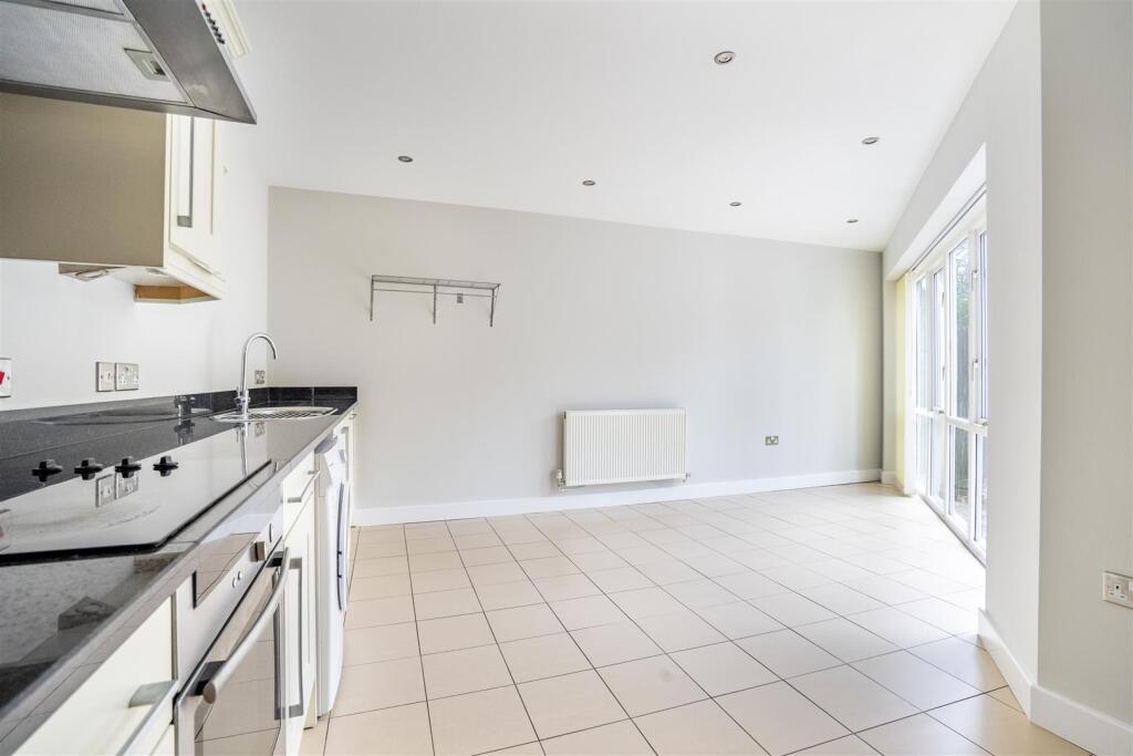 House in York - View 4