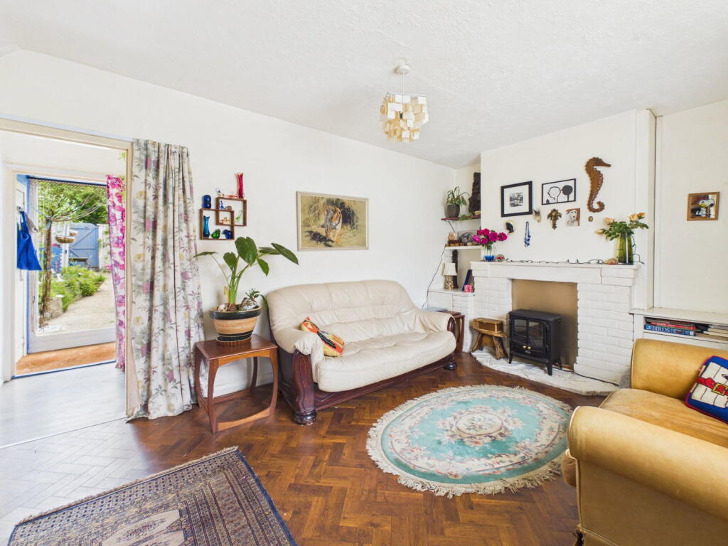 House in Worthing, West Sussex - View 4