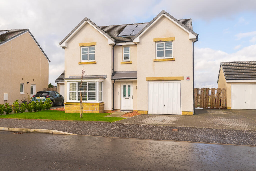 Main image of property: Arisaig Grove, Hamilton, South Lanarkshire, ML3 8BB