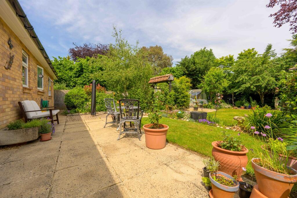 House in Desborough, North Northamptonshire - View 2