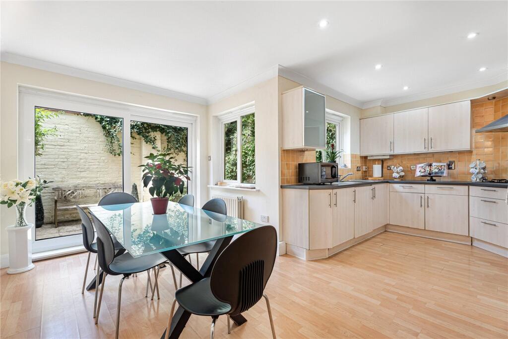 House in Oxford - View 2