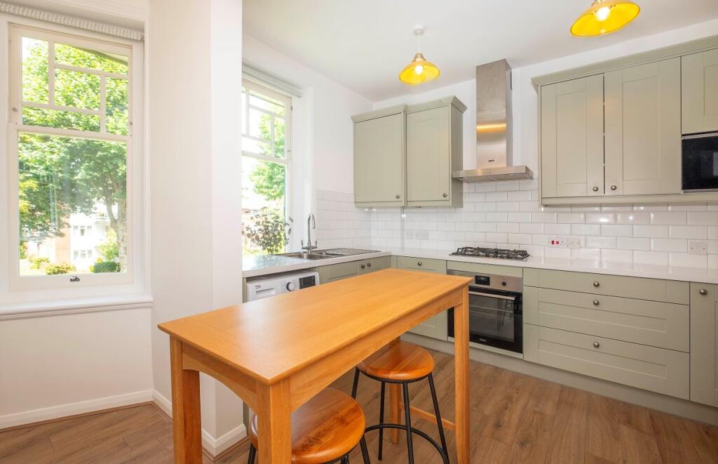 Apartment in London, Royal Borough of Kingston upon Thames - View 4