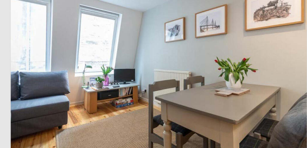 Apartment in Edinburgh - View 3