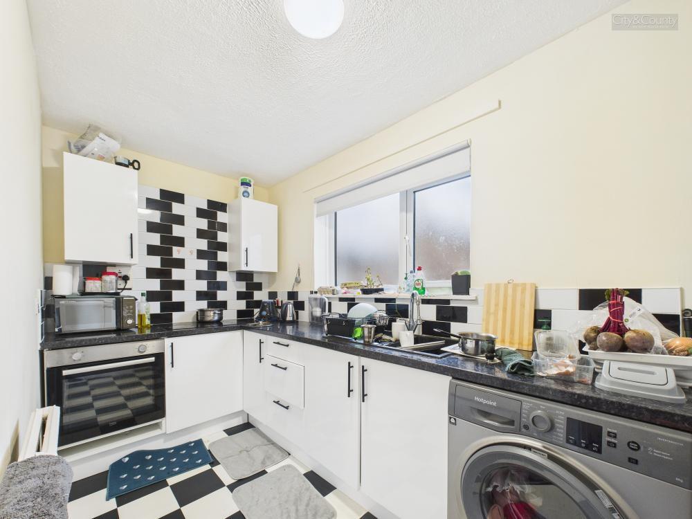Eyrescroft, Bretton, Peterborough photo 4