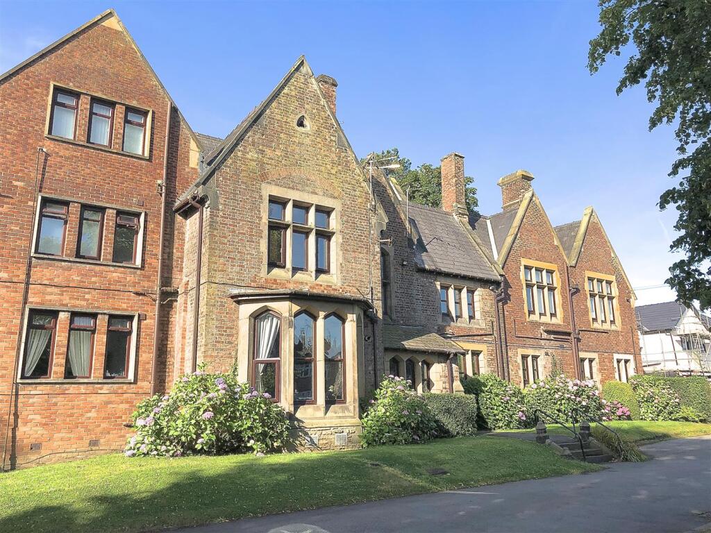 Main image of property: The Chestnuts, Lymm, WA13 0BG