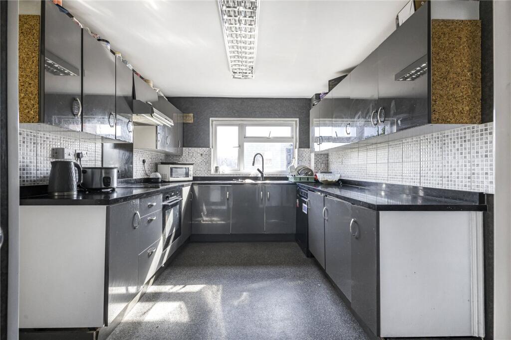 House in Swanley, White Oak - More