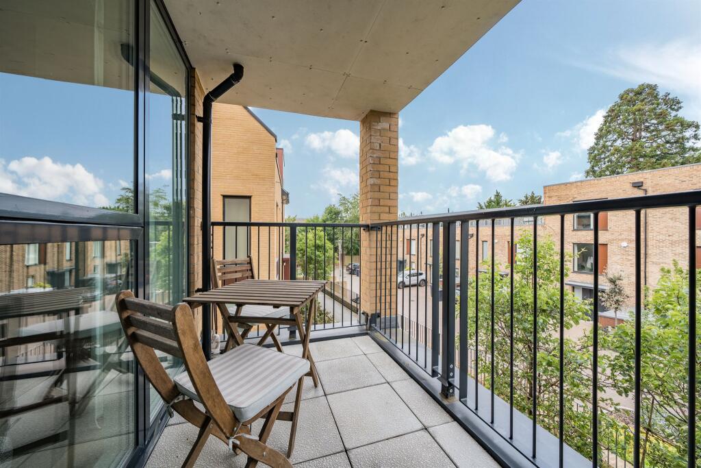 Apartment in London - View 4